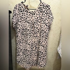 Women’s Pink & black cheetah dress size L